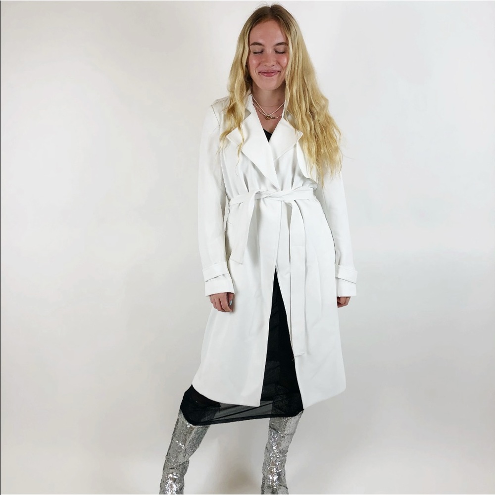 THEORY WHITE JACKET!